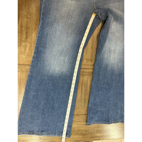 NWT Lane Bryant Venezia Mid Rise Stretch Denim Jeans Pants Women's Size 22 NEW - Picture 9 of 14